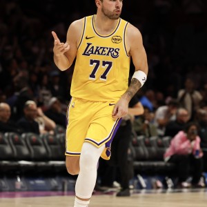 世界杯赛事直播平台安装-历史40+场次排行榜前15一览：詹杜库登均在列 东契奇能超越几个？